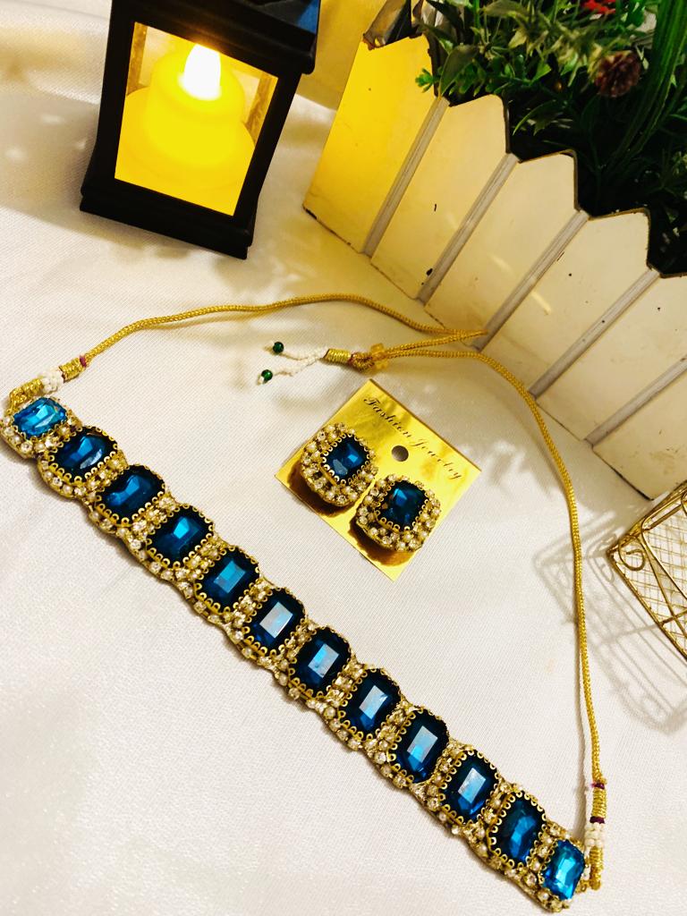 Choker Set